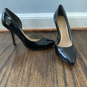 🖤BCBG patent leather pumps🖤
